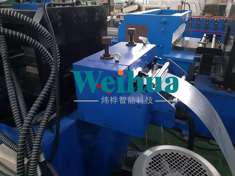 消防應(yīng)急箱一次成型機